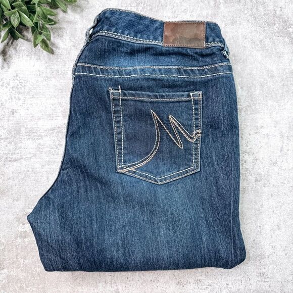 Maurices Bootcut Dark Wash Jeans Size 11/12 Short - Picture 1 of 7